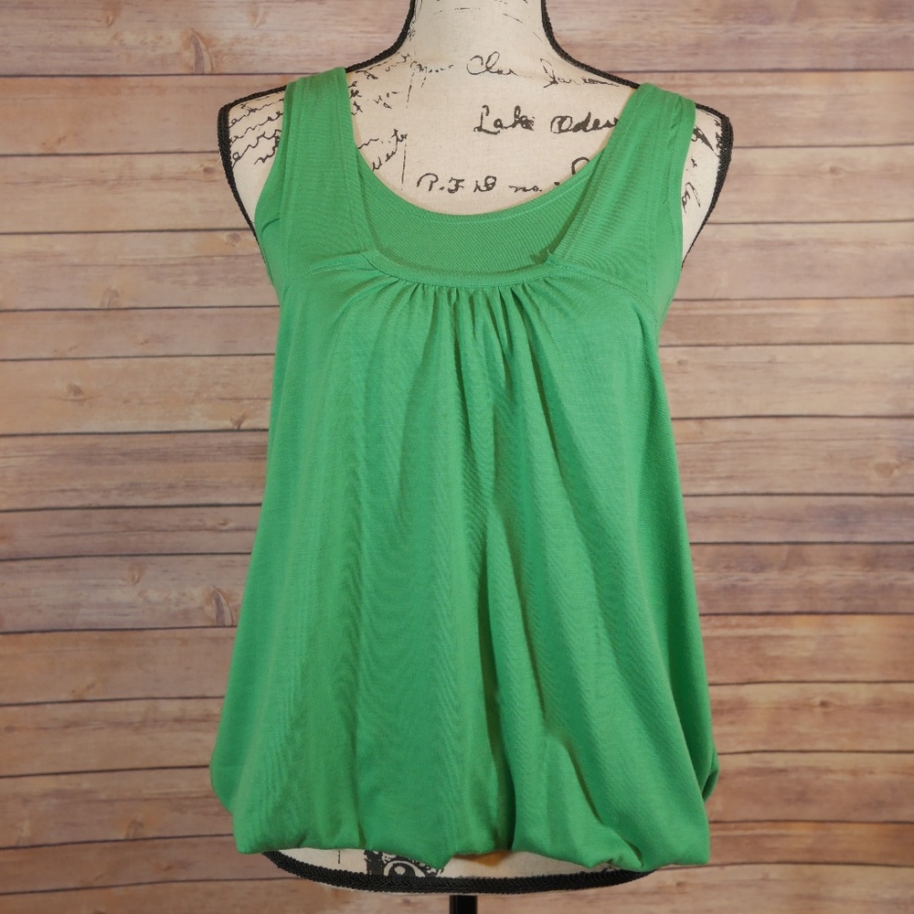 Romeo & Juliet Couture green top S small Juniors